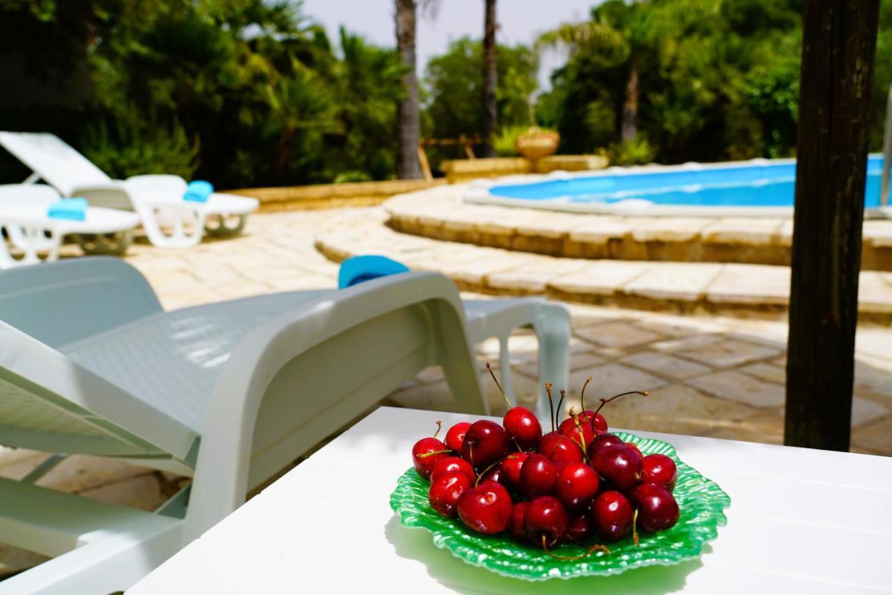 Villa Chanel Bellissima Villa Con Piscina Immersa Nella Valle D'Itria Ostuni Exterior photo